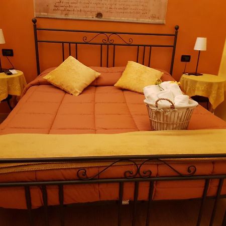 Ghiro Ghiotto Bed and Breakfast Pietra Ligure Buitenkant foto