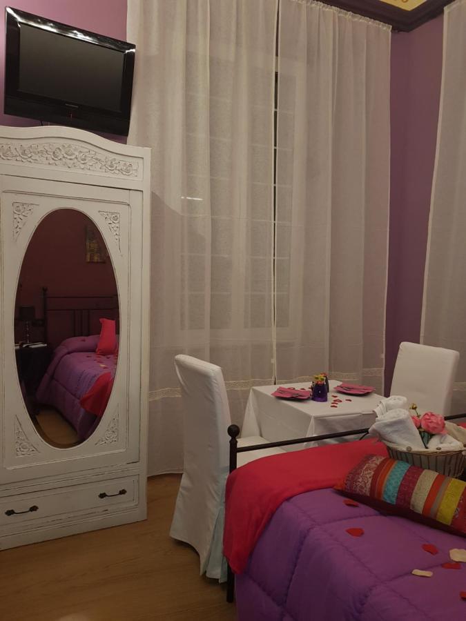 Ghiro Ghiotto Bed and Breakfast Pietra Ligure Buitenkant foto