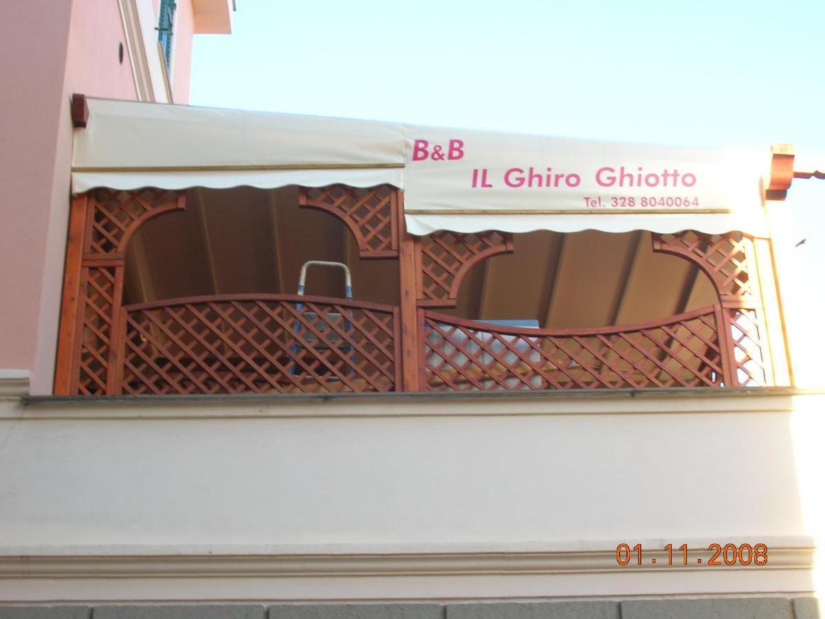 Ghiro Ghiotto Bed and Breakfast Pietra Ligure Buitenkant foto