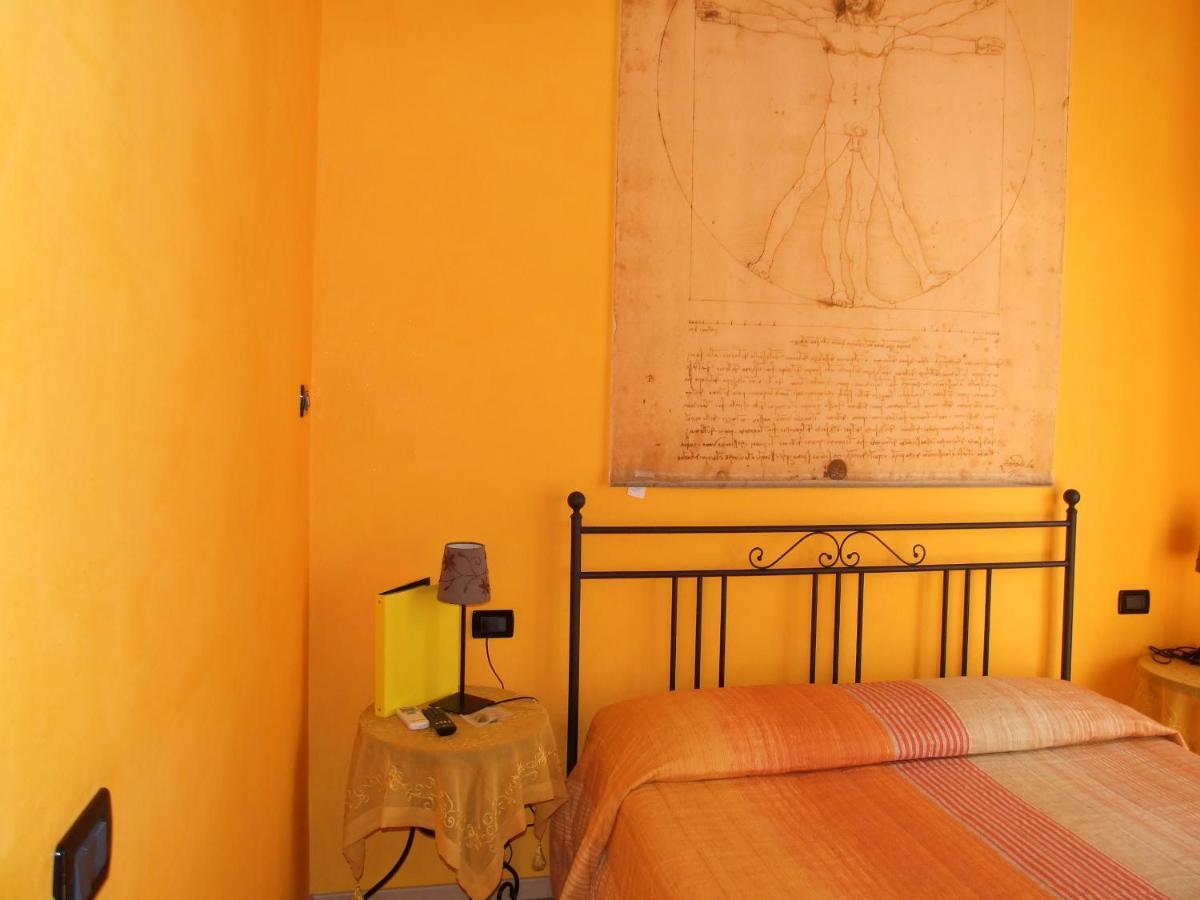 Ghiro Ghiotto Bed and Breakfast Pietra Ligure Buitenkant foto