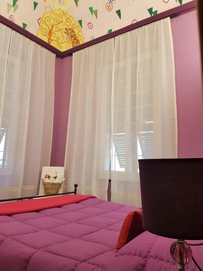 Ghiro Ghiotto Bed and Breakfast Pietra Ligure Buitenkant foto